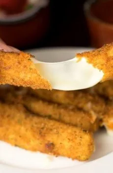 Mozzarella Cheese Sticks(6 pcs)