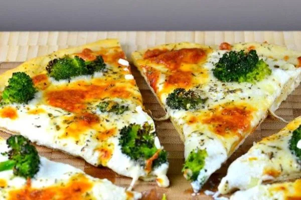 White Broccoli Pizza